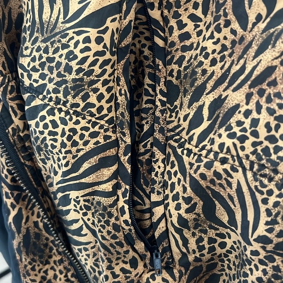 VTG Women Animal Print oversized Jacket Size S - Picture 5 of 9